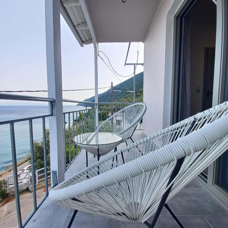 Ponti Bay Apartments Vasiliki  Ngoại thất bức ảnh