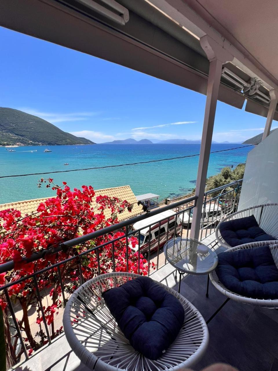 Ponti Bay Apartments Vasiliki  Ngoại thất bức ảnh